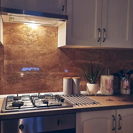 Self Check-in Free Parking Near Metro Stations And Bus Westside S6