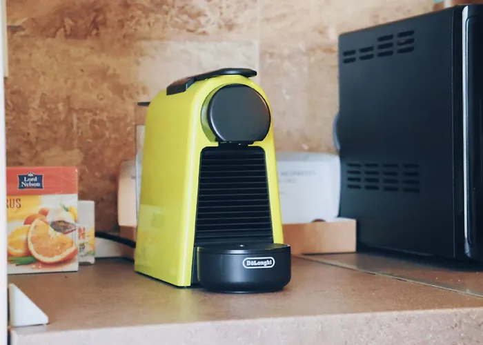 Self Check-in Free Parking Near Metro Stations And Bus Westside S6 Apartment