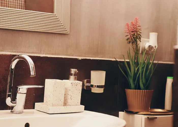 Apartment Self Check-in Free Parking Near Metro Stations And Bus Westside S6 *