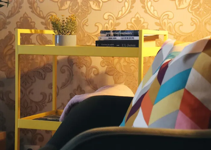 Self Check-in Free Parking Near Metro Stations And Bus Westside S6 Апартаменти *