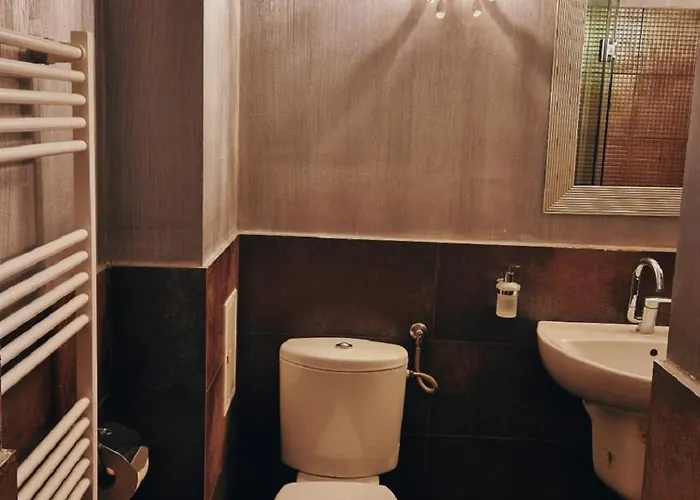 Апартаменти Self Check-in Free Parking Near Metro Stations And Bus Westside S6 Бухарест