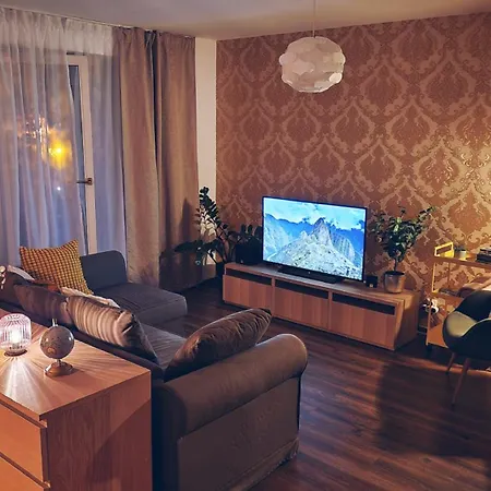 Self Check-in Free Parking Near Metro Stations And Bus Westside S6 Apartman